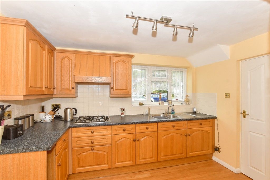 Property photo 3 of 13 Kitchen