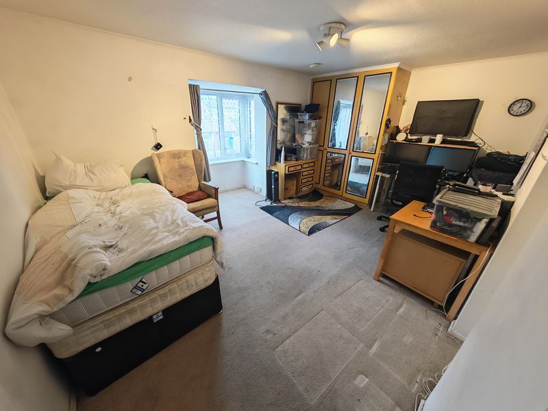 Property photo 3 of 6 Photo 1