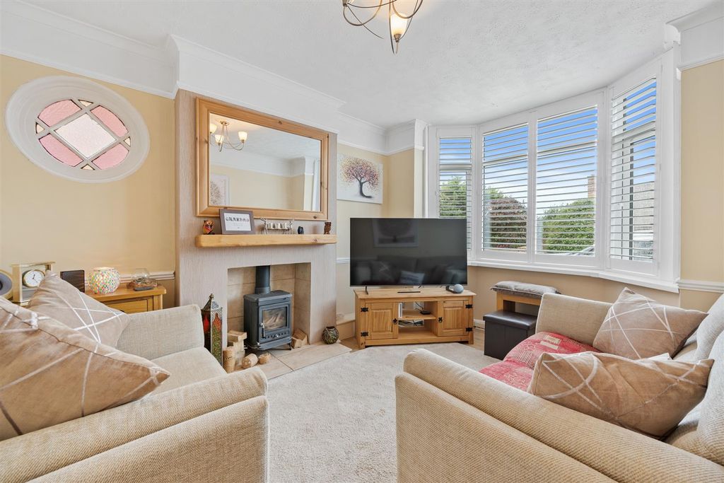 Property photo 3 of 24