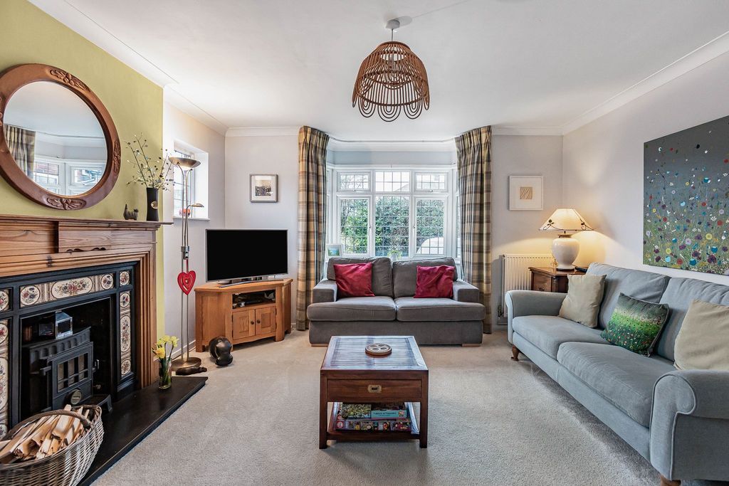 Property photo 3 of 23 Photograph 8