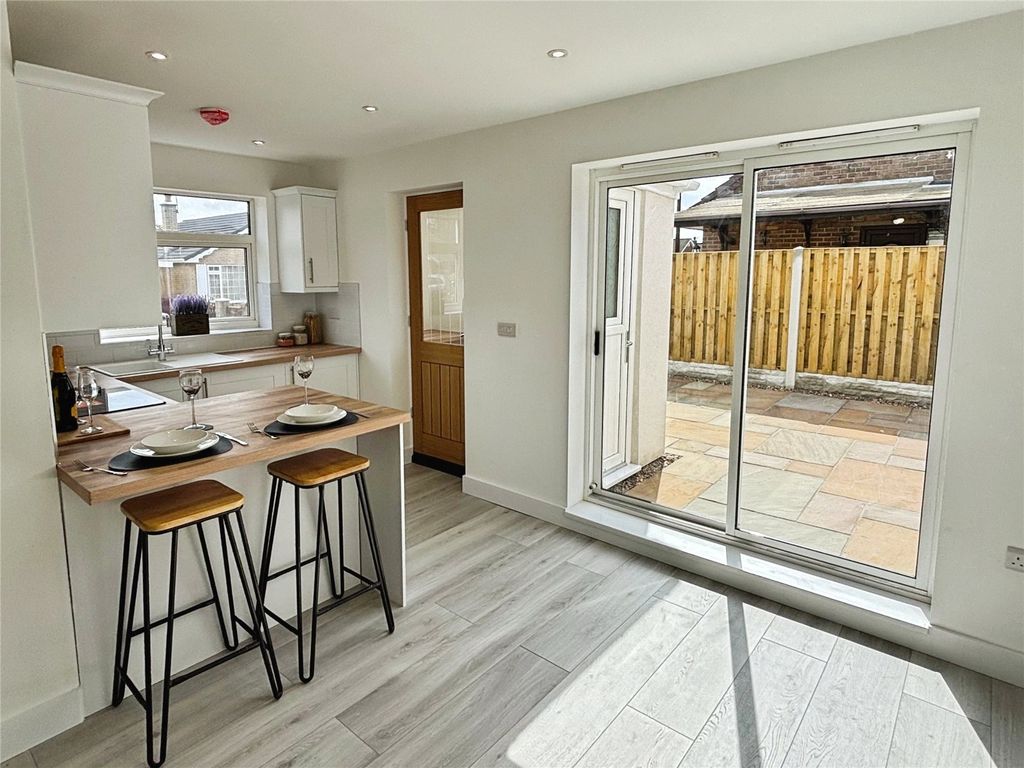 Property photo 3 of 18 Breakfast Area