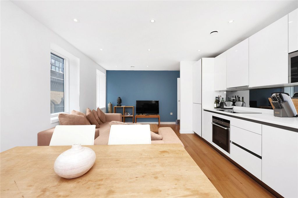 Property photo 3 of 14 Picture No. 26