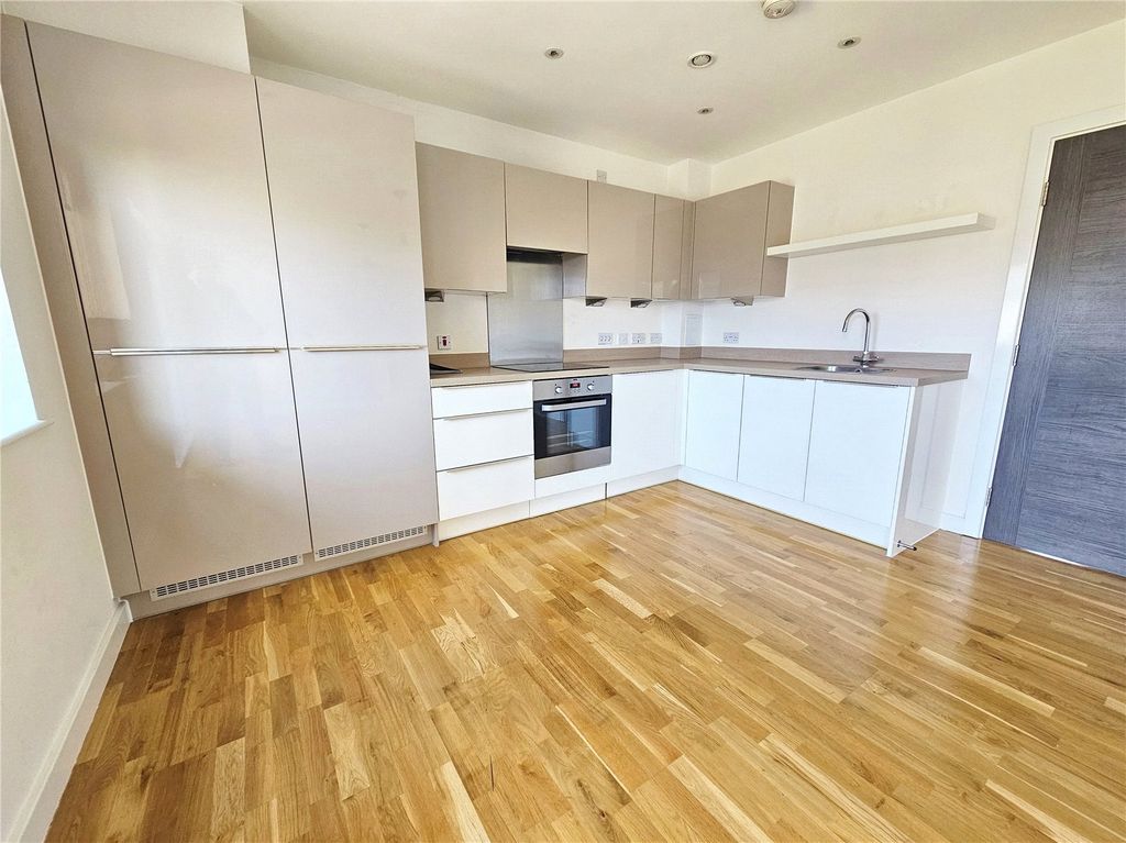 Property photo 3 of 10 Picture No. 11