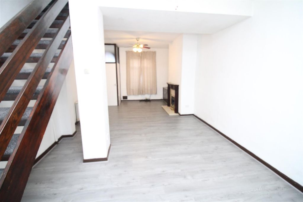 Property photo 2 of 9 Img_5911[1].Jpg