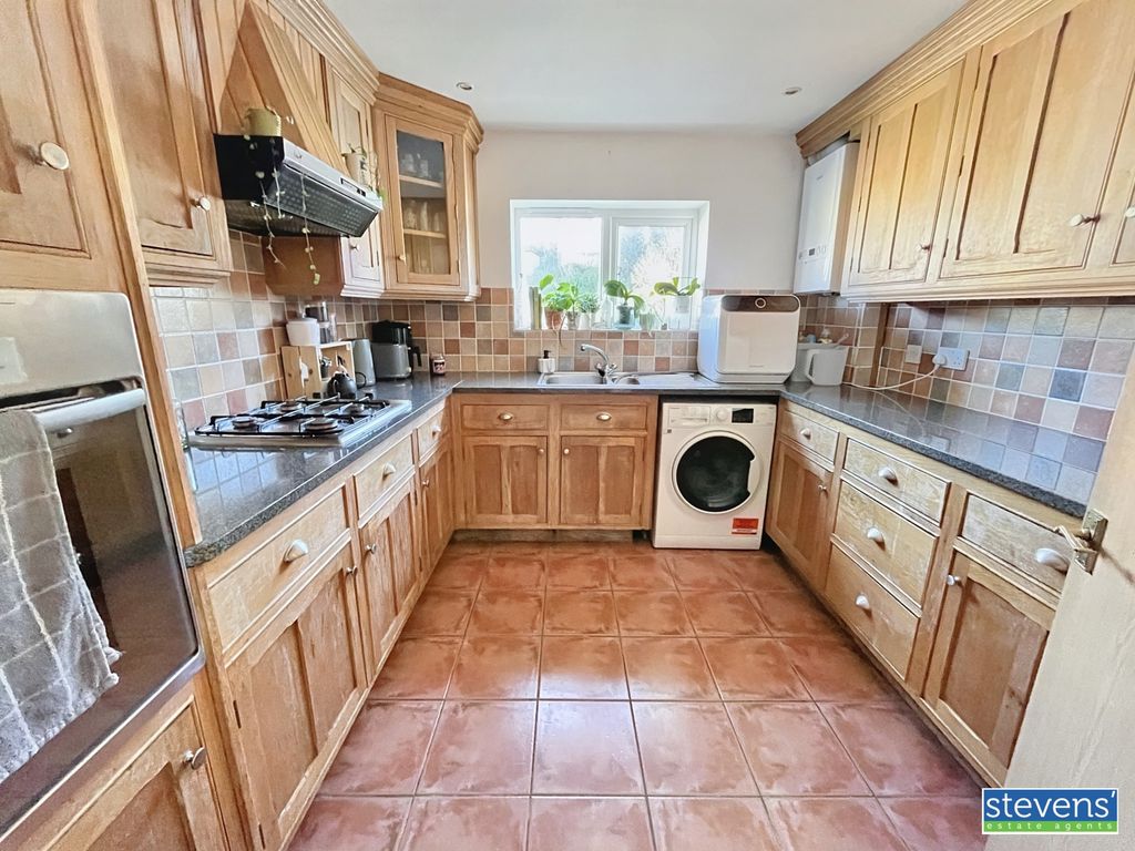 Property photo 2 of 5 Image00003
