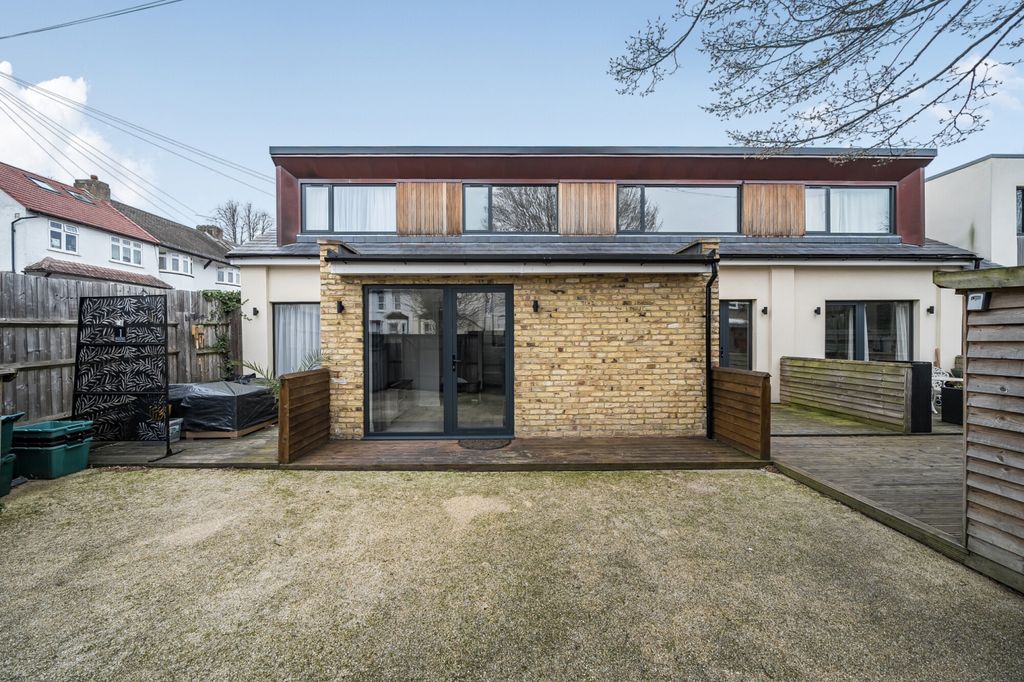 Property photo 1 of 17 1417240-12-6995F5...