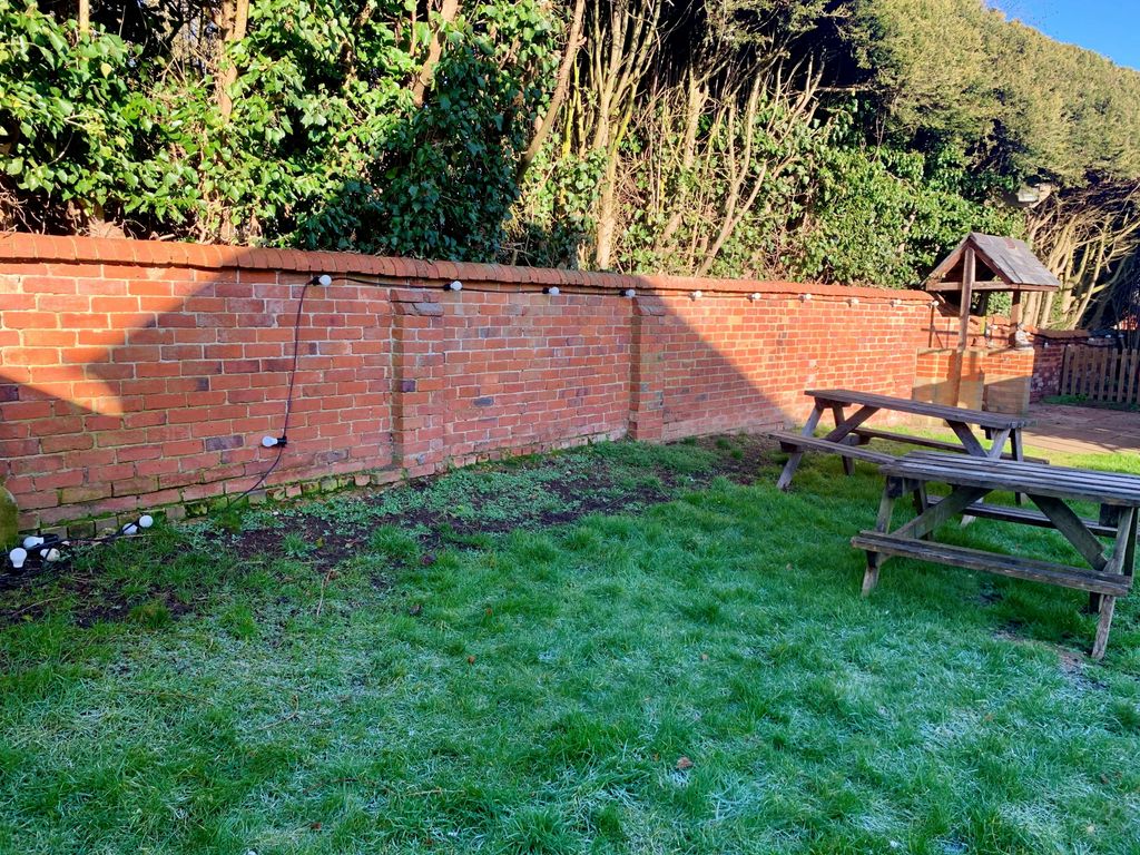 Property photo 2 of 5 Garden.Jpg