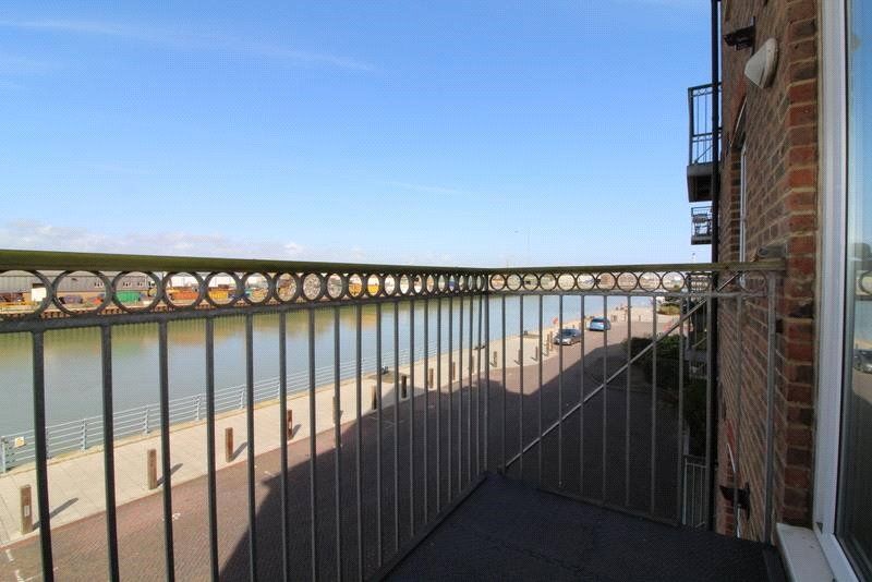 Property photo 2 of 8 Balcony