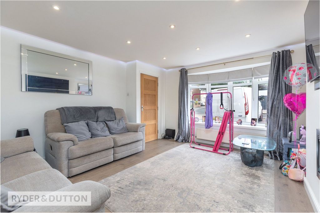 Property photo 3 of 16 Picture No. 02