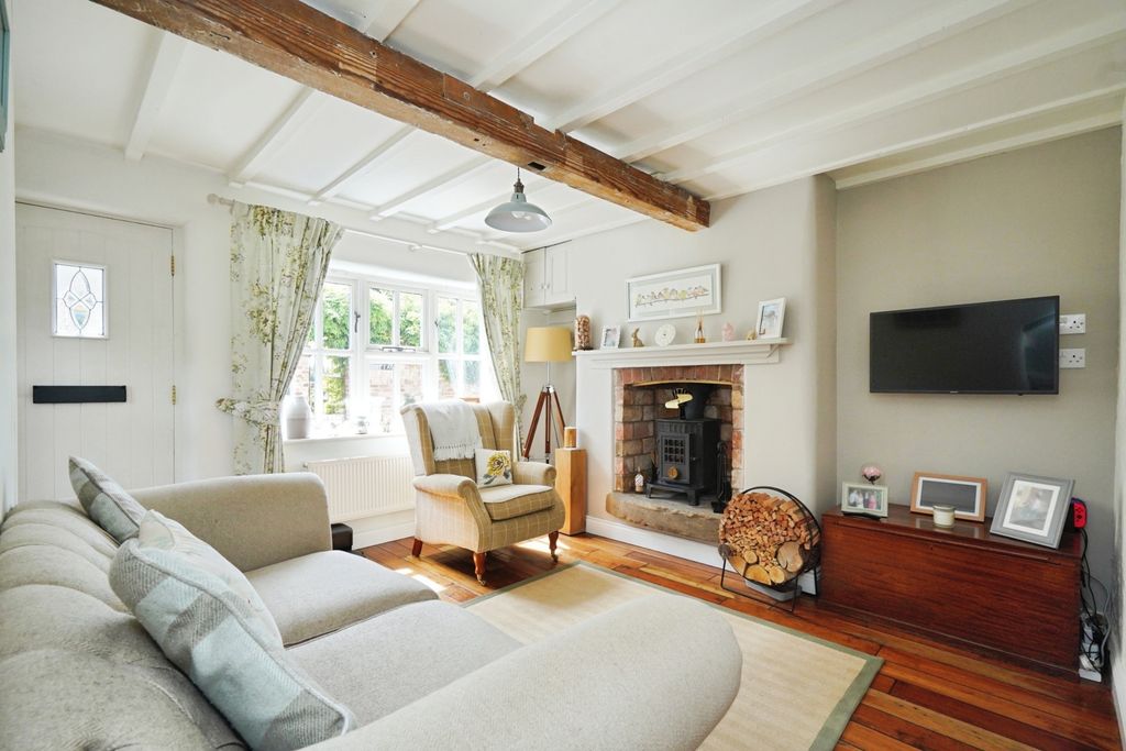 Property photo 2 of 25 Pbox-Img.Jpg