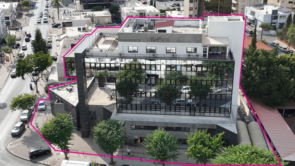 Property photo 2 of 3