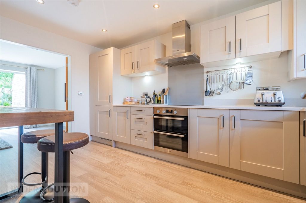 Property photo 3 of 24 Kitchen