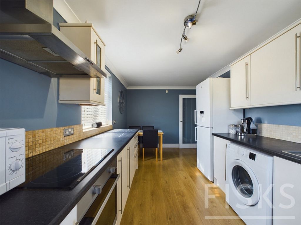 Property photo 2 of 17