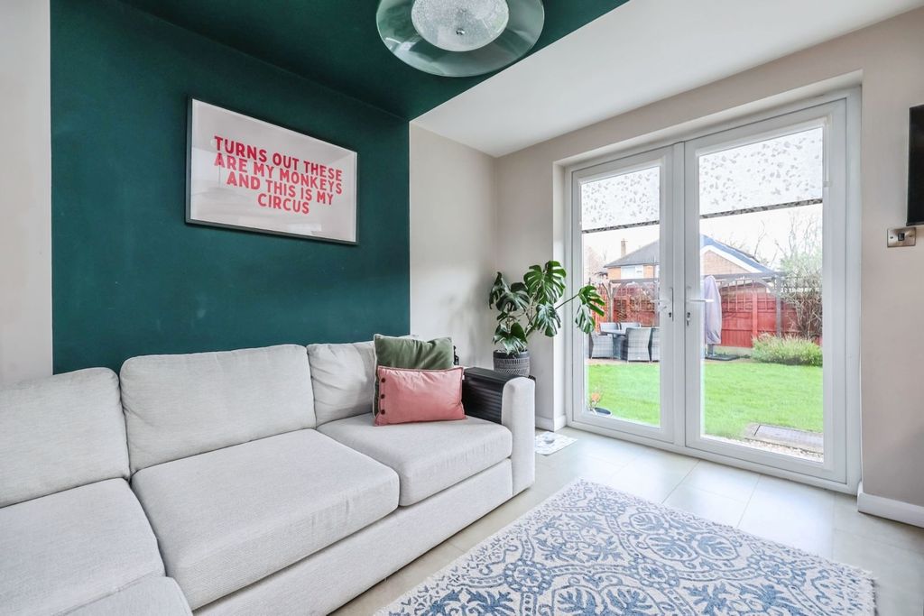 Property photo 3 of 18