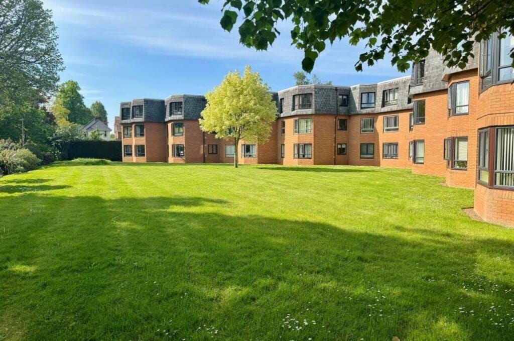 Property photo 1 of 11