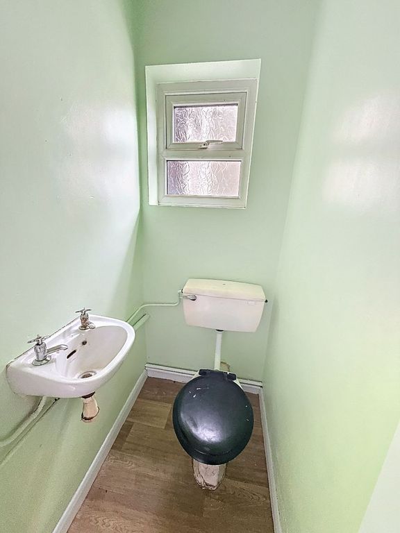 Property photo 2 of 5