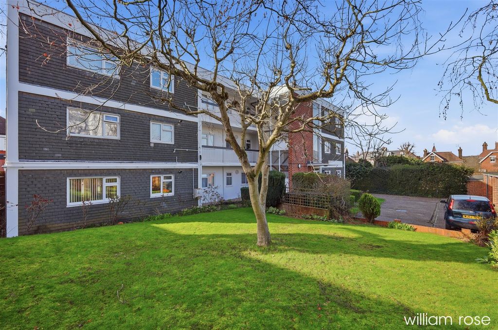 Property photo 3 of 11 Img_1241.Jpg