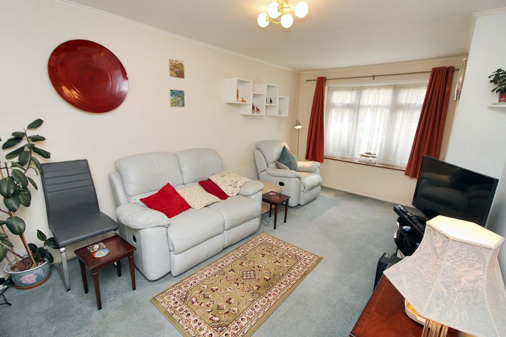 Property photo 2 of 18 Photo 11