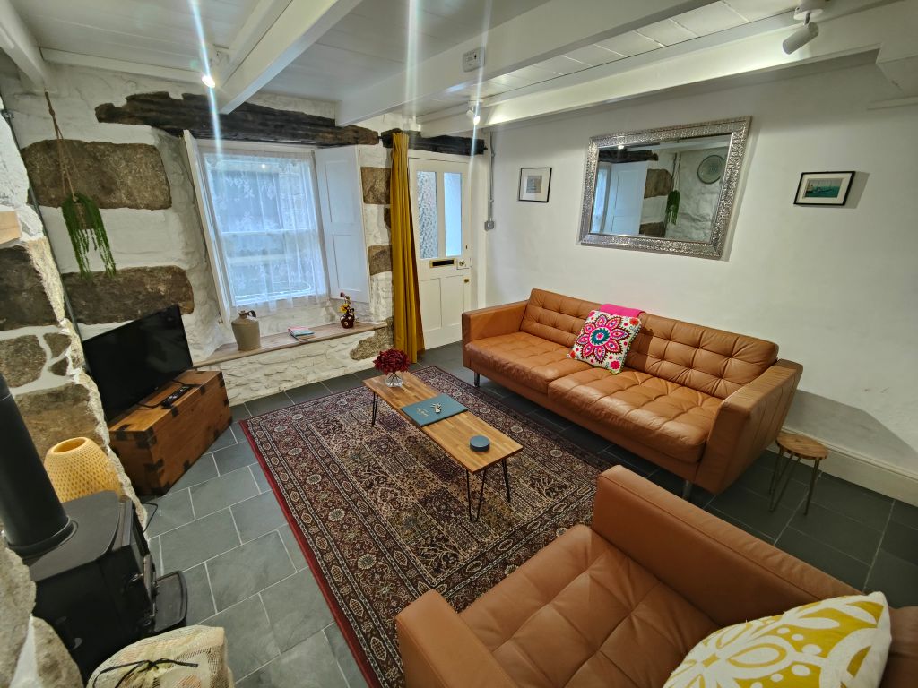 Property photo 3 of 12