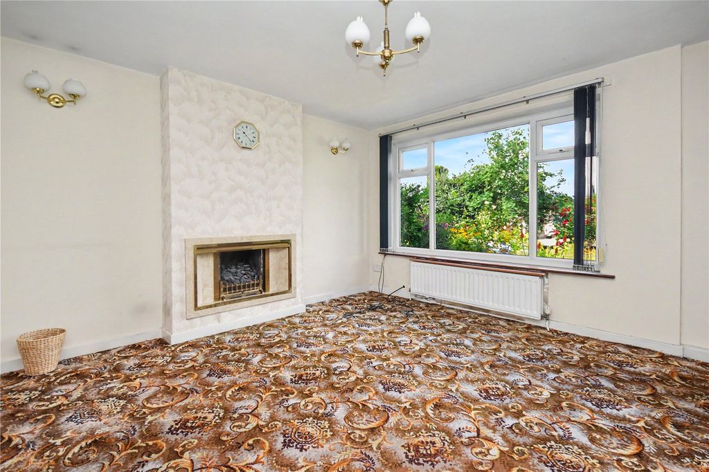 Property photo 2 of 25 Picture No. 14