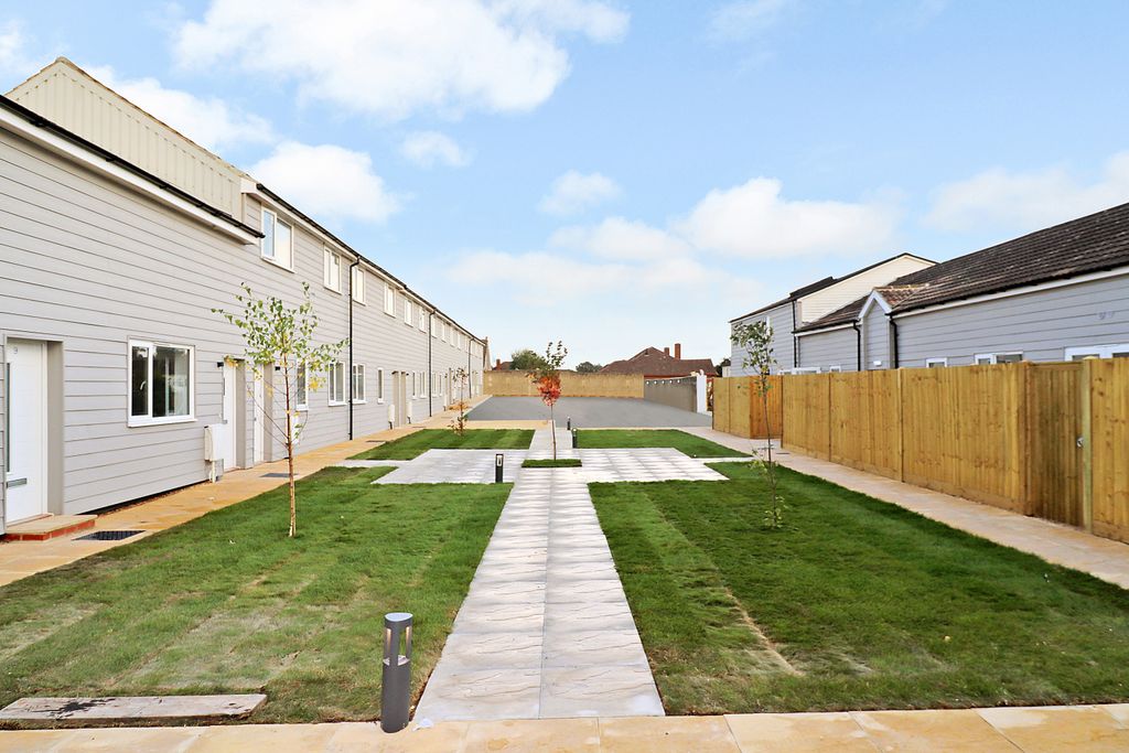 Property photo 1 of 6 Img_6382Dp