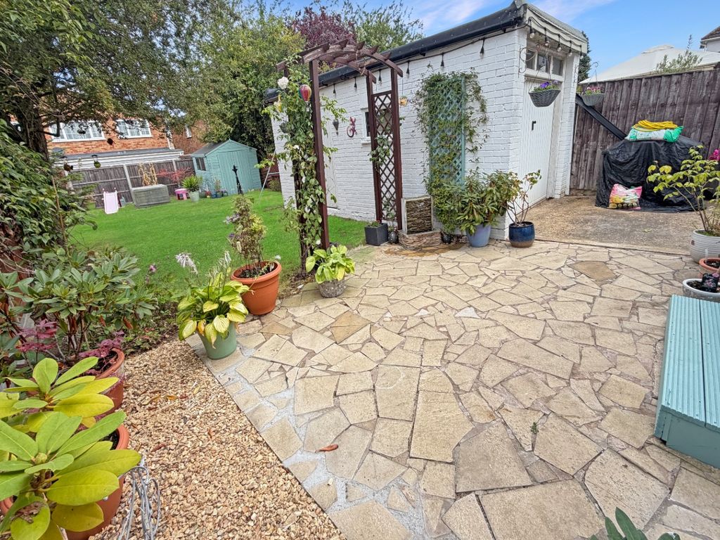 Property photo 2 of 20 5417721
