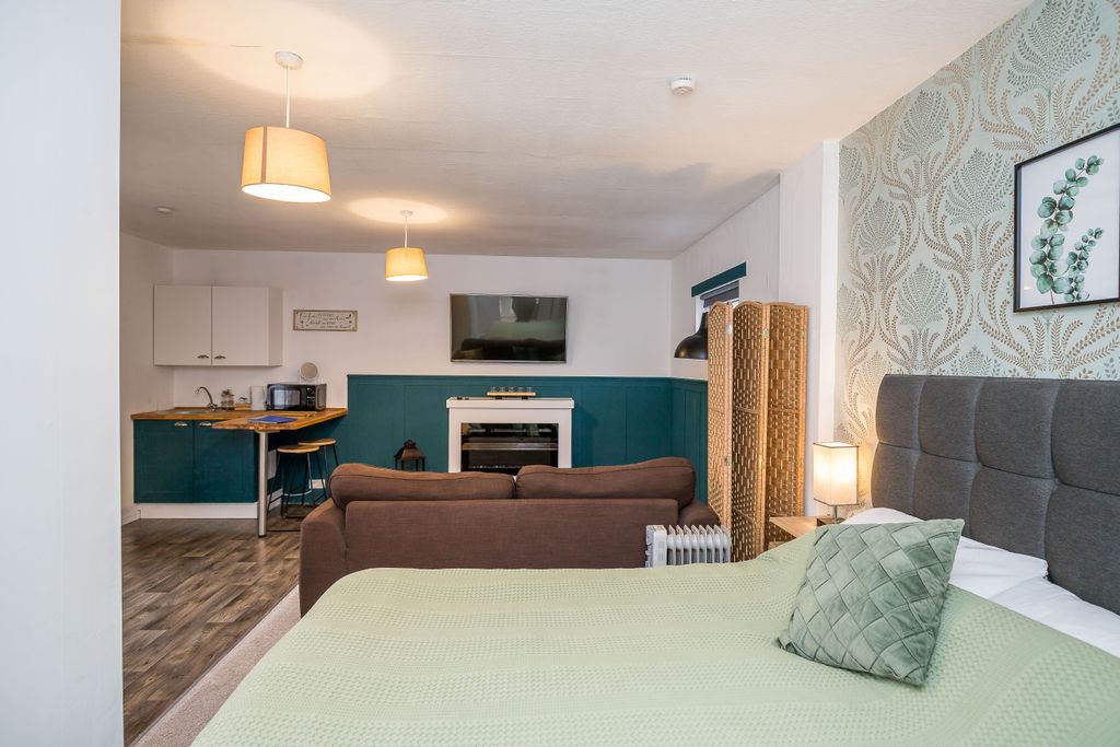 Additional image 11 of 6 bed semi-detached house for saleHarcourt Road, Llandudno LL30