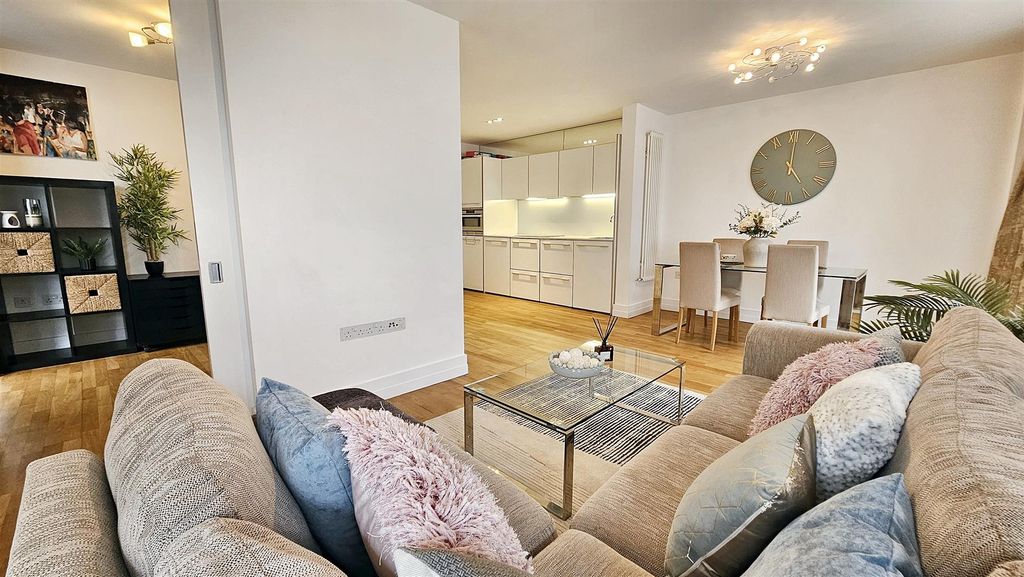 Property photo 2 of 22 20251013_125303.Jpg