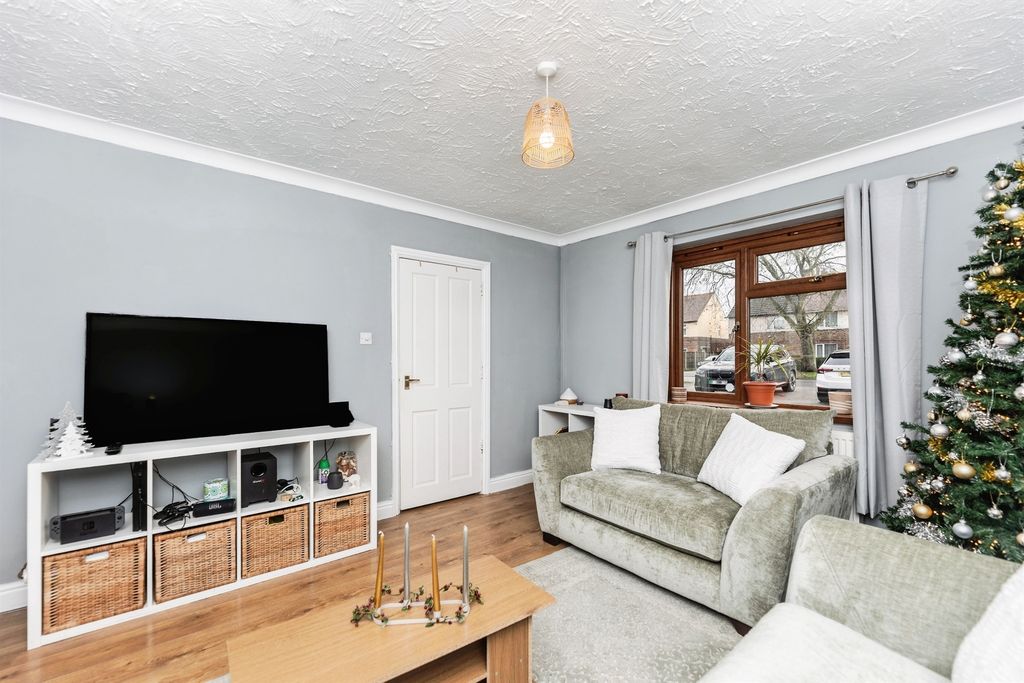 Property photo 3 of 18