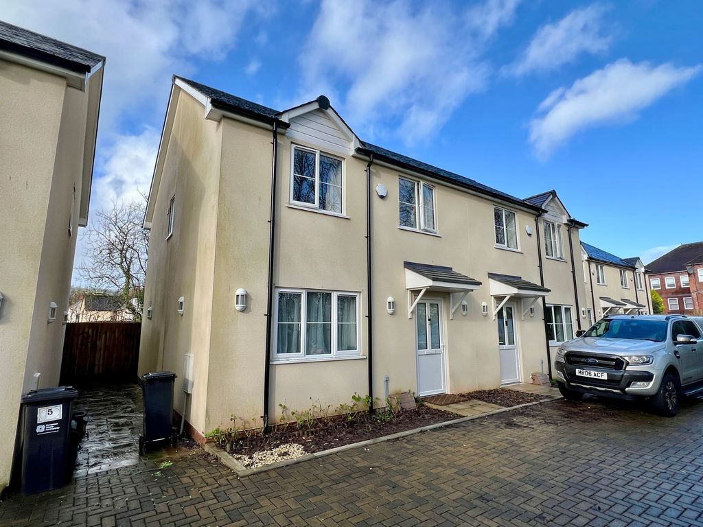 Property photo 1 of 15 Front