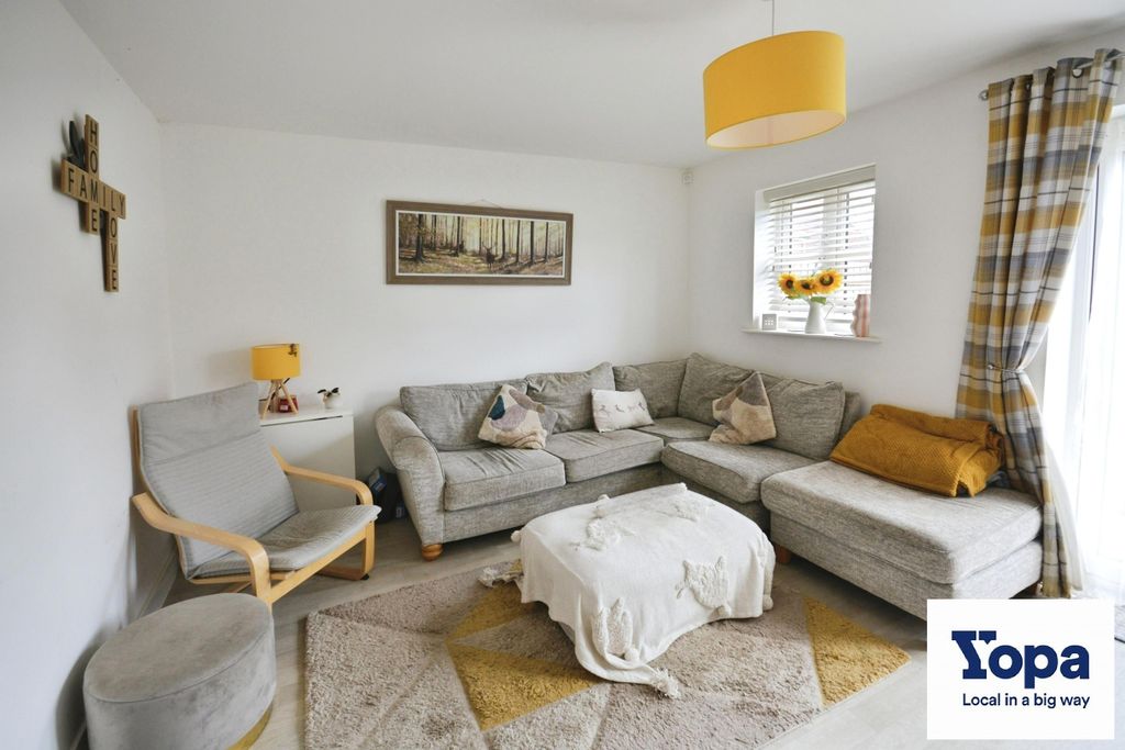 Property photo 2 of 18 Photo #2