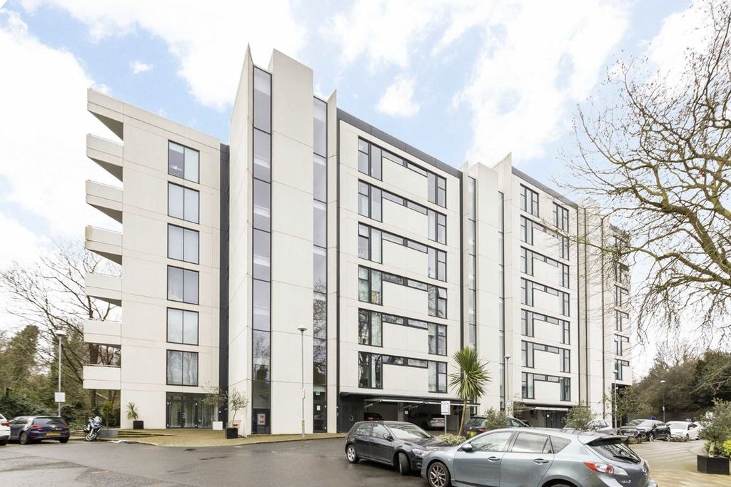 Property photo 1 of 5