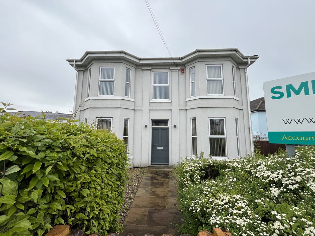 Property photo 1 of 5 Detached Offices Cheltenham.