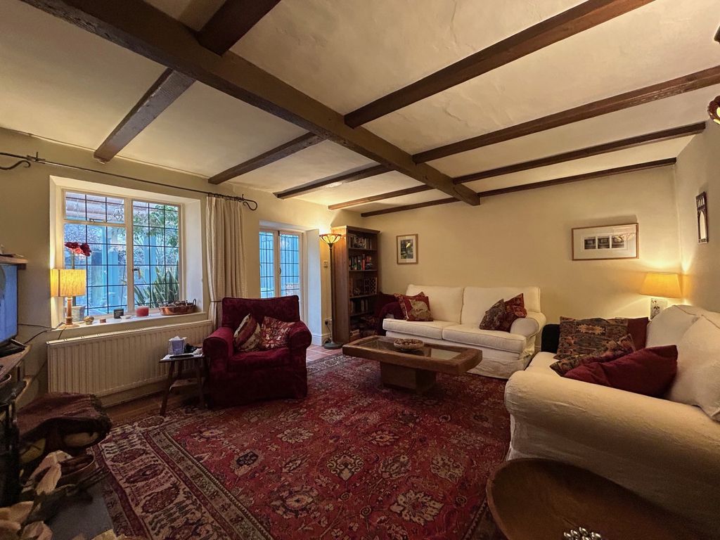 Property photo 2 of 40 Lounge Dining Room Pic4