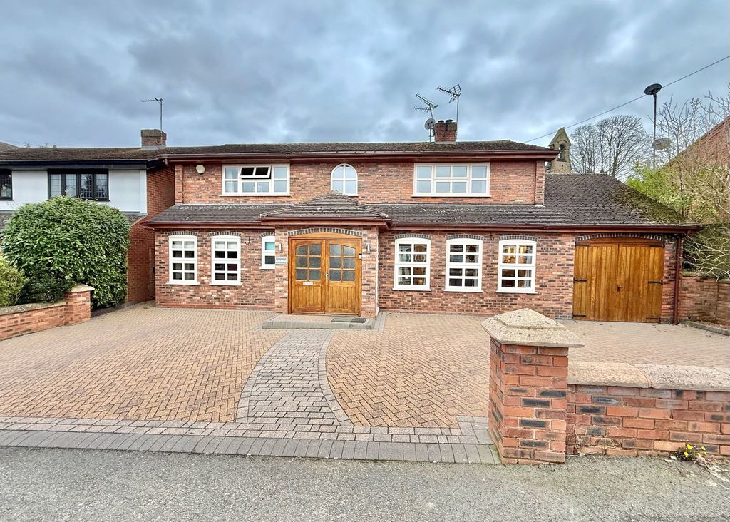 Property photo 1 of 32