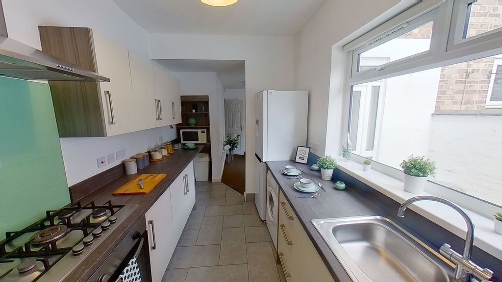 Property photo 2 of 11 Picture No. 02