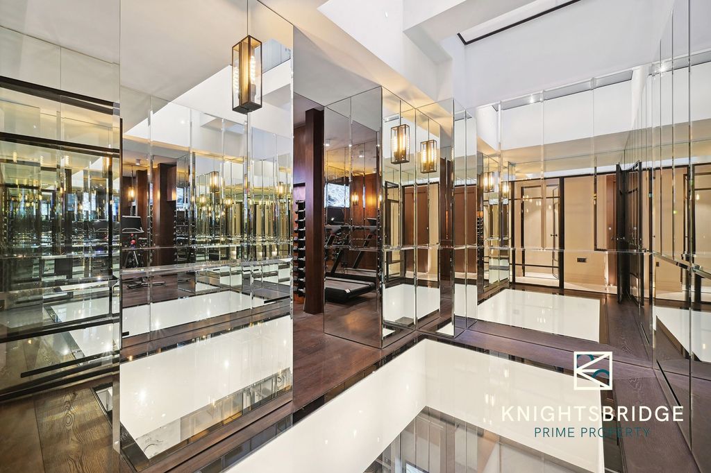 Additional image 27 of 6 bed property to rentChester Square, London SW1W