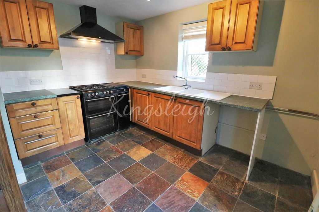 Property photo 2 of 16 Kitchen