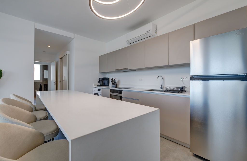 Property photo 3 of 16 Kitchen