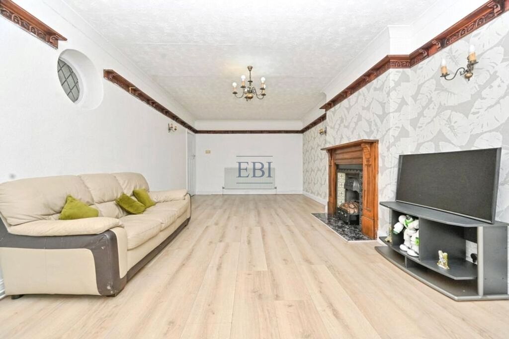 Property photo 2 of 15 Picture No. 02