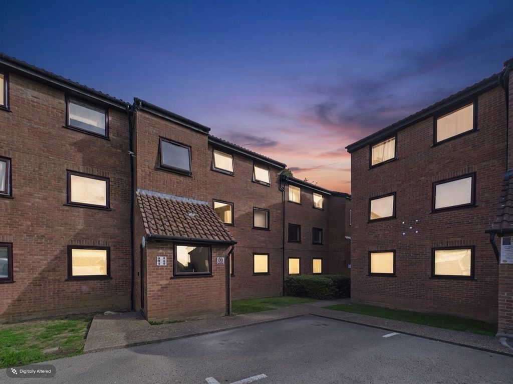 Property photo 1 of 17 5232100