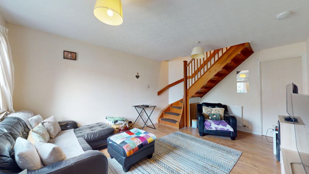 Property photo 2 of 9