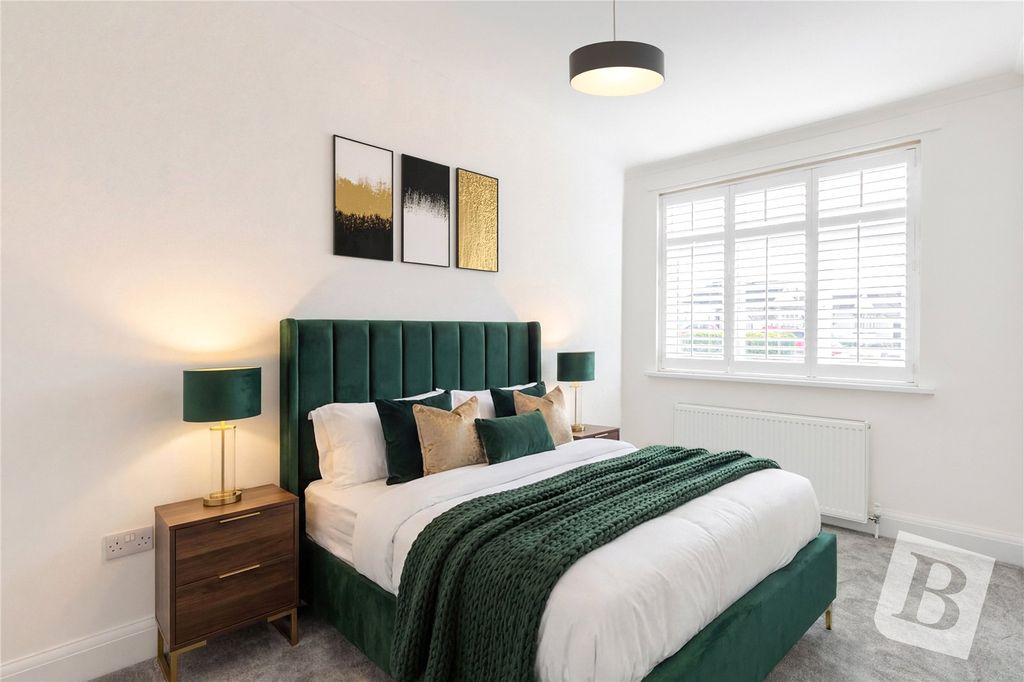 Property photo 3 of 9 Bedroom