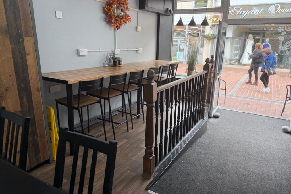 Property photo 3 of 7