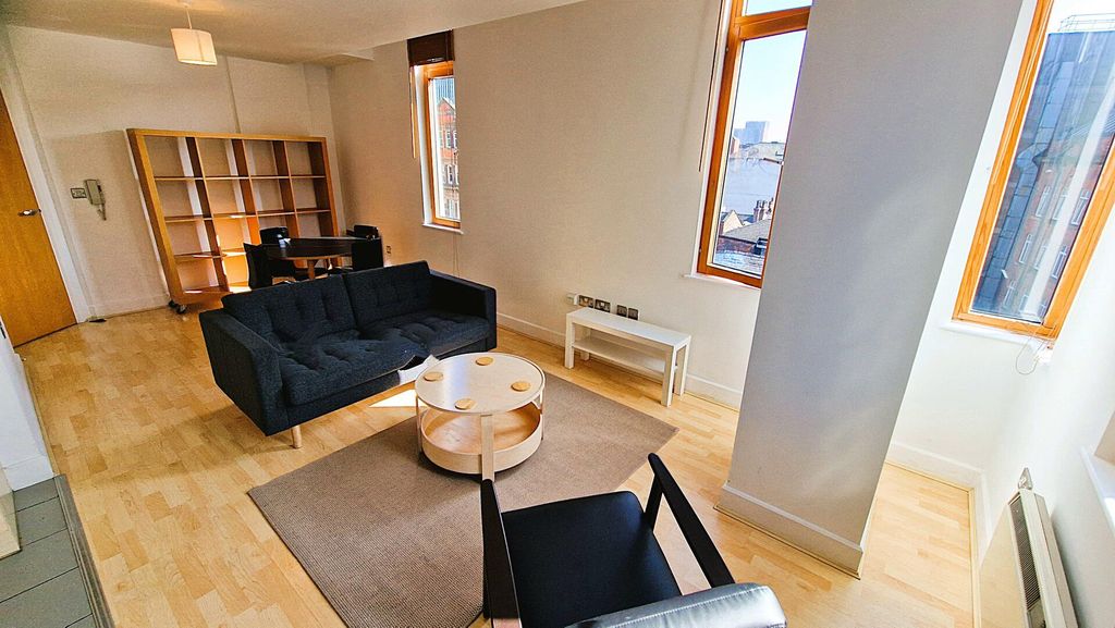 Property photo 2 of 32 Living Room