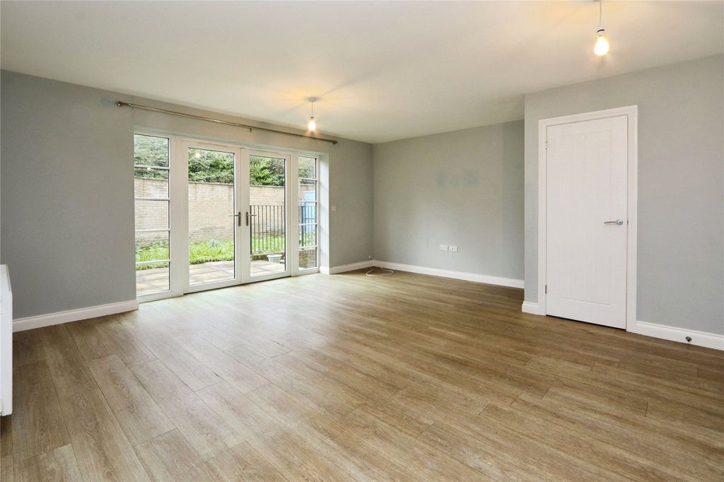 Property photo 3 of 19 Picture No. 03