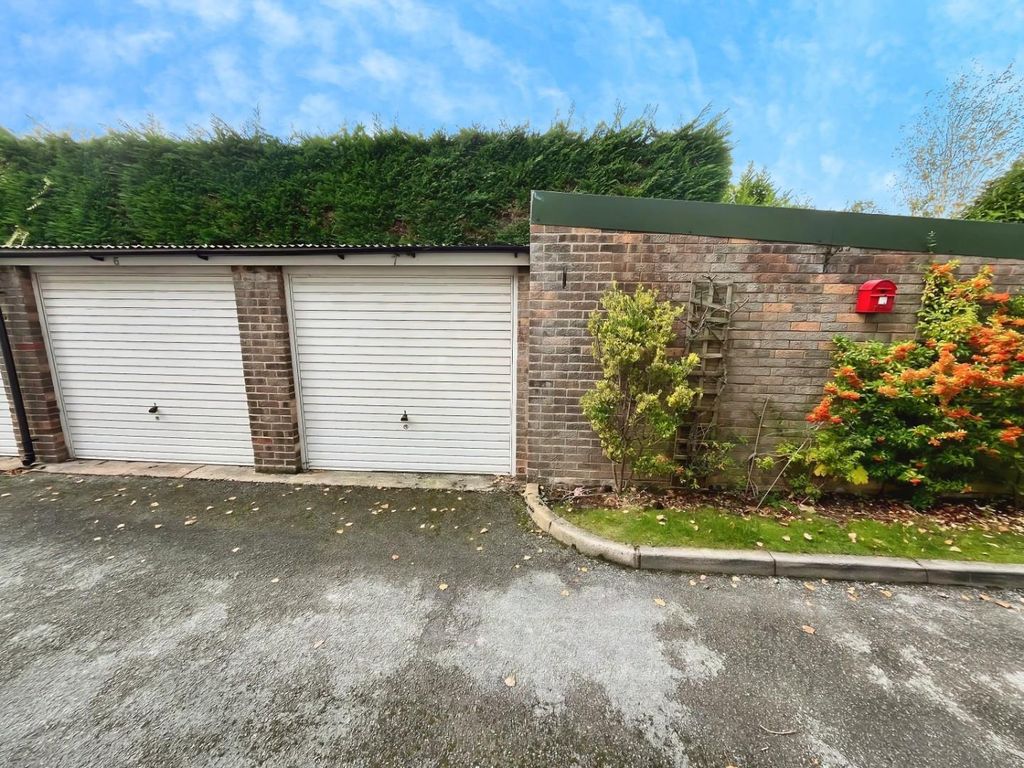 Property photo 2 of 13 Fd840E77-Bh11.Jpg