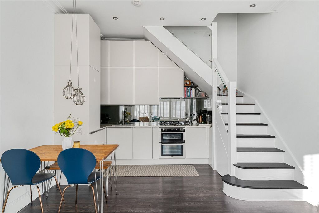 Property photo 3 of 15 Kitchen