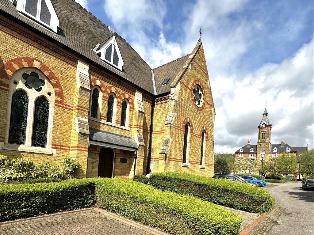 Property photo 1 of 15 External