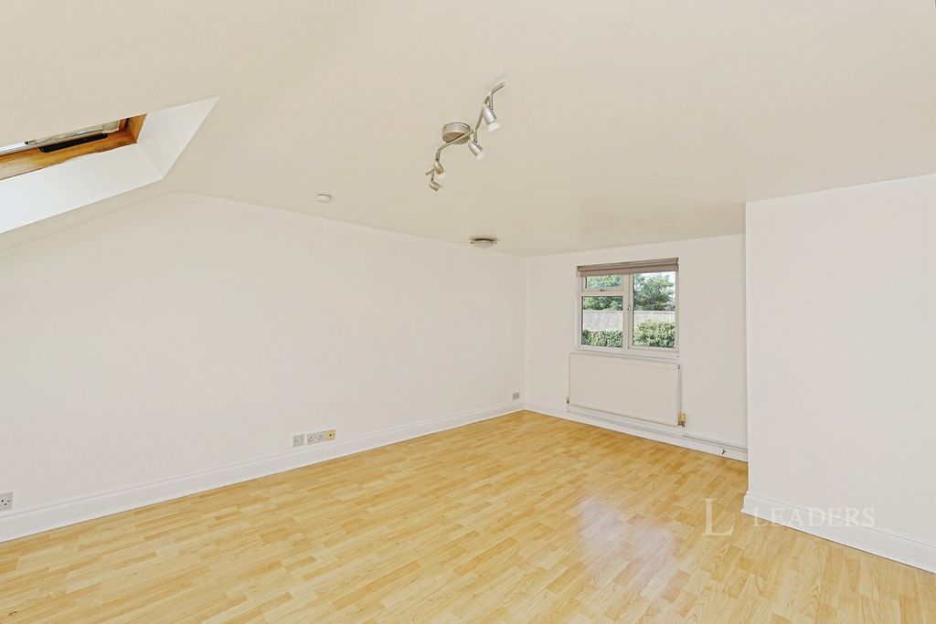 Property photo 3 of 13 Pbox-Img.Jpg